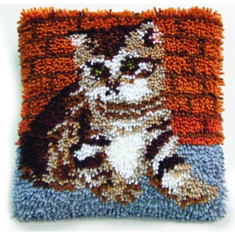 Hobbycraft Kitten Latch Hook Kit 30 x 30cm Cushion Cover Rug Making Set