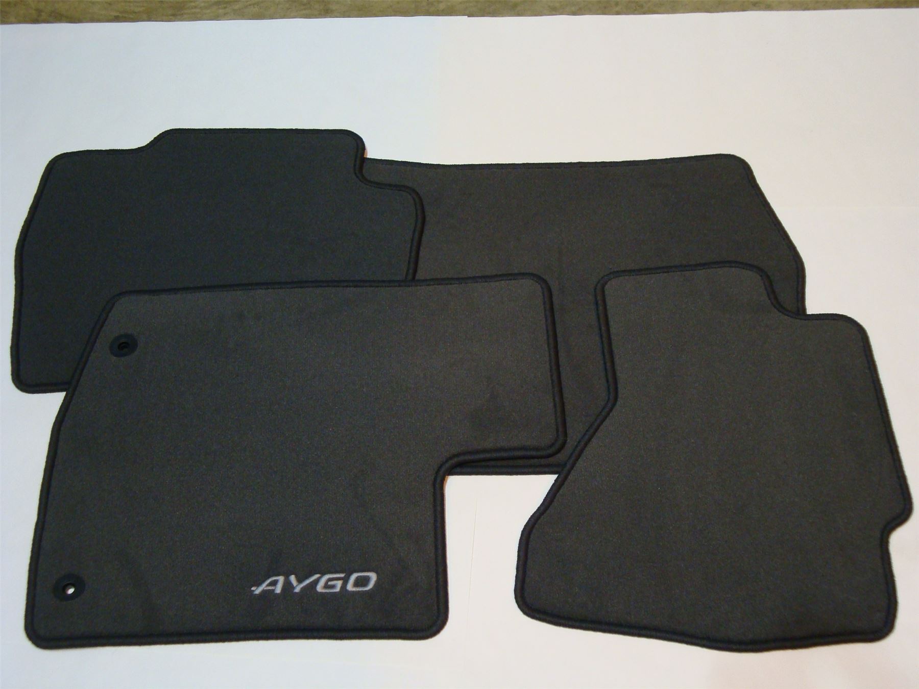Genuine Toyota 4x Car Textile Floor Mats Aygo 12/08 Present