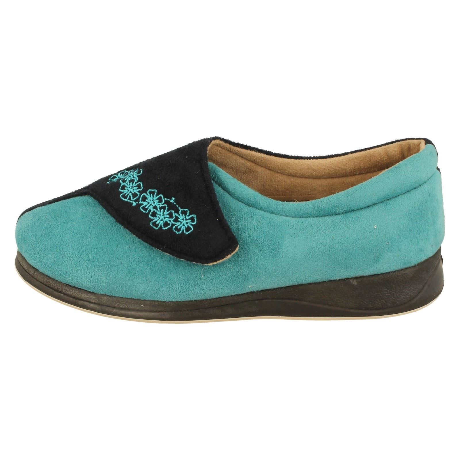 White Ginza two-tone leather and suede platform flip flops | The Row | Platform flip flops 