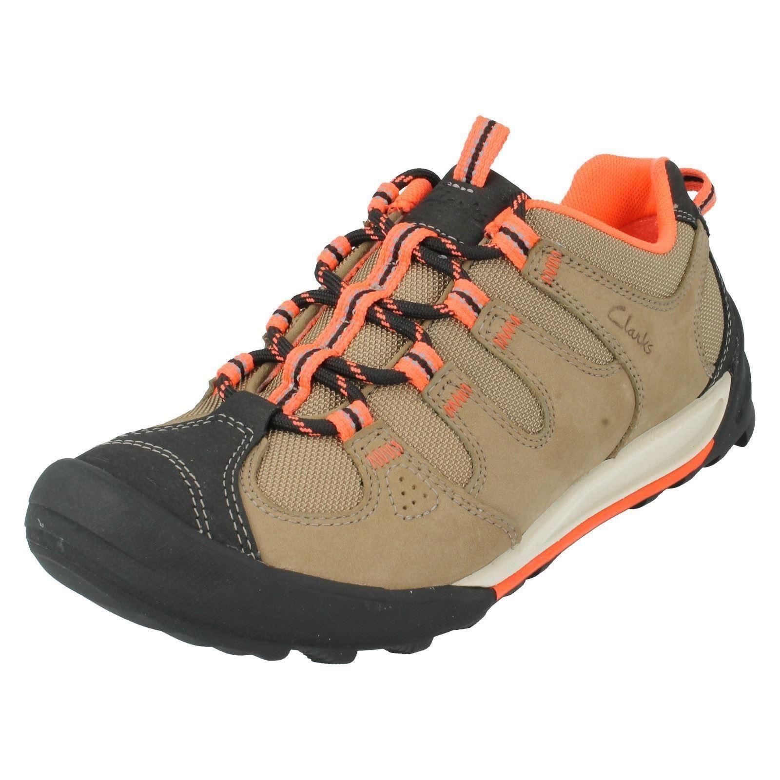 clarks ladies black trainers