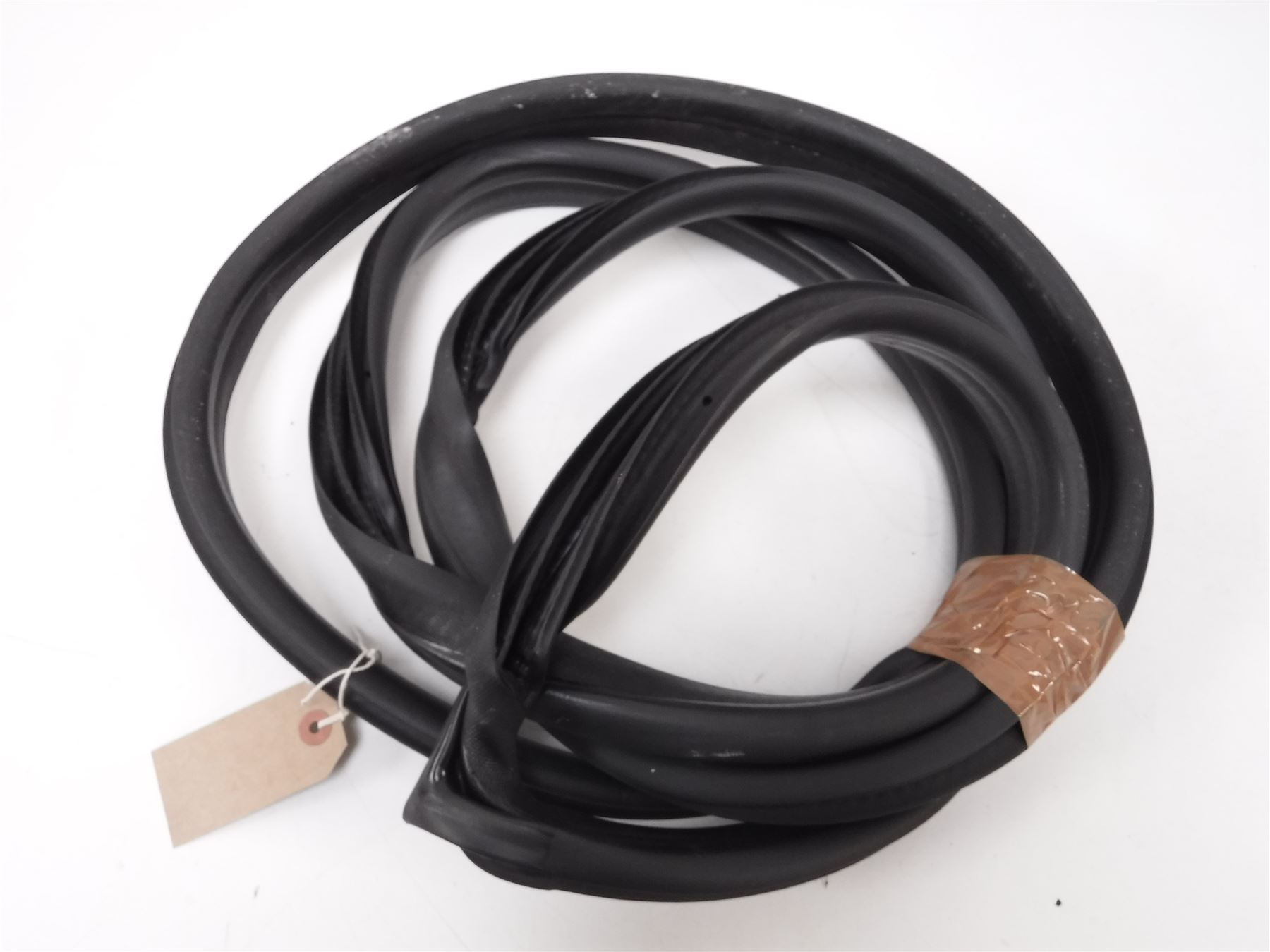 FORD FIESTA MK8 2008 2012 5DR DOOR RUBBER SEAL OS DRIVER FRONT eBay