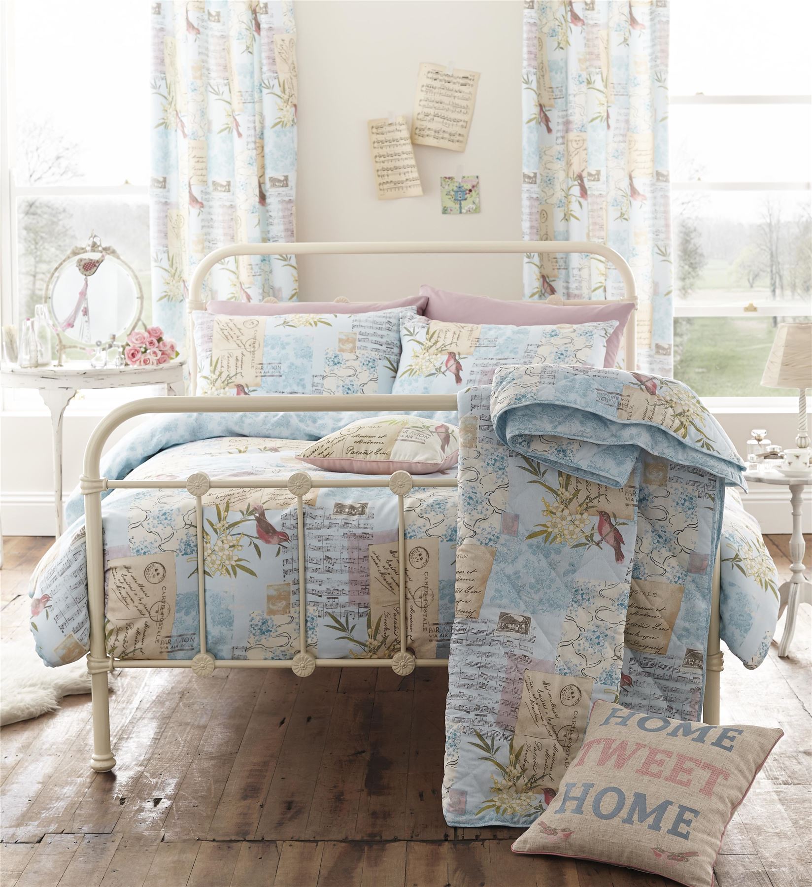 Vintage Inspired Duvet Covers The Duvets Vintage Postcard Retro Clic Chic Travel Theme Duvet Cover Amp