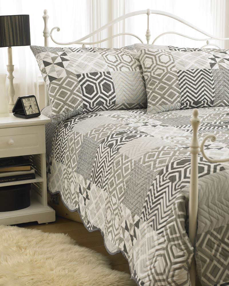 Bedspread With 2 Pillow Shams Bedding Duvet Throw Quilted Embossed Double/King