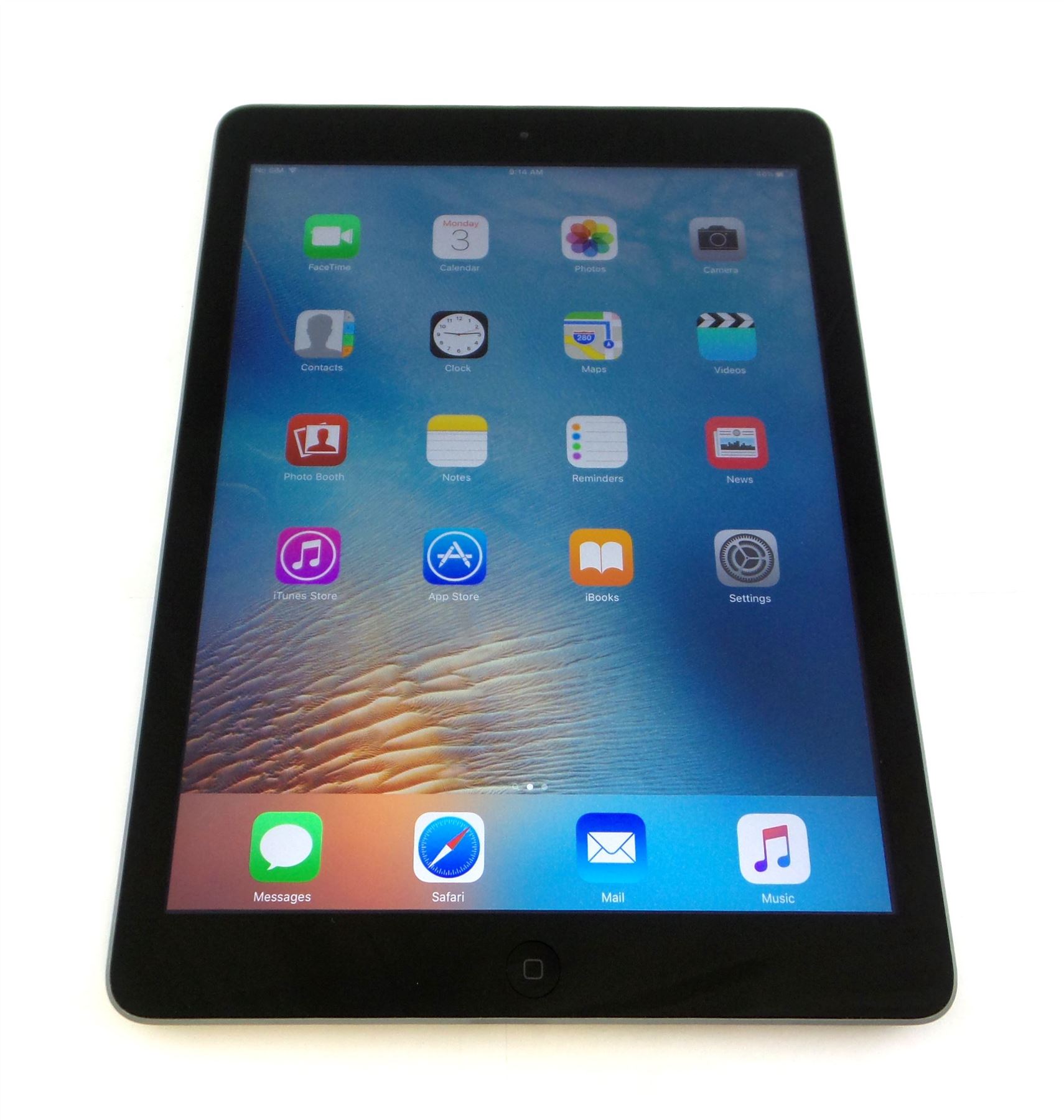 Apple iPad Air 1st Generation 9.7 Inch Retina 16GB128GB White/Silver