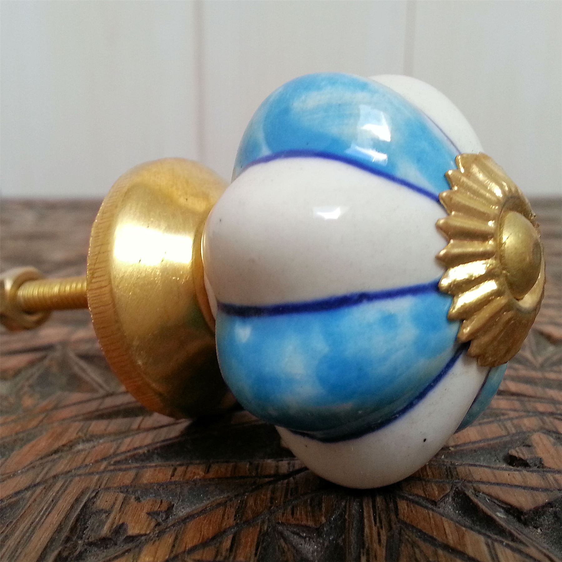 BIG CHOICE BLUE CERAMIC DRAWER PULLS DOOR KNOBS FURNITURE HANDLES VTG