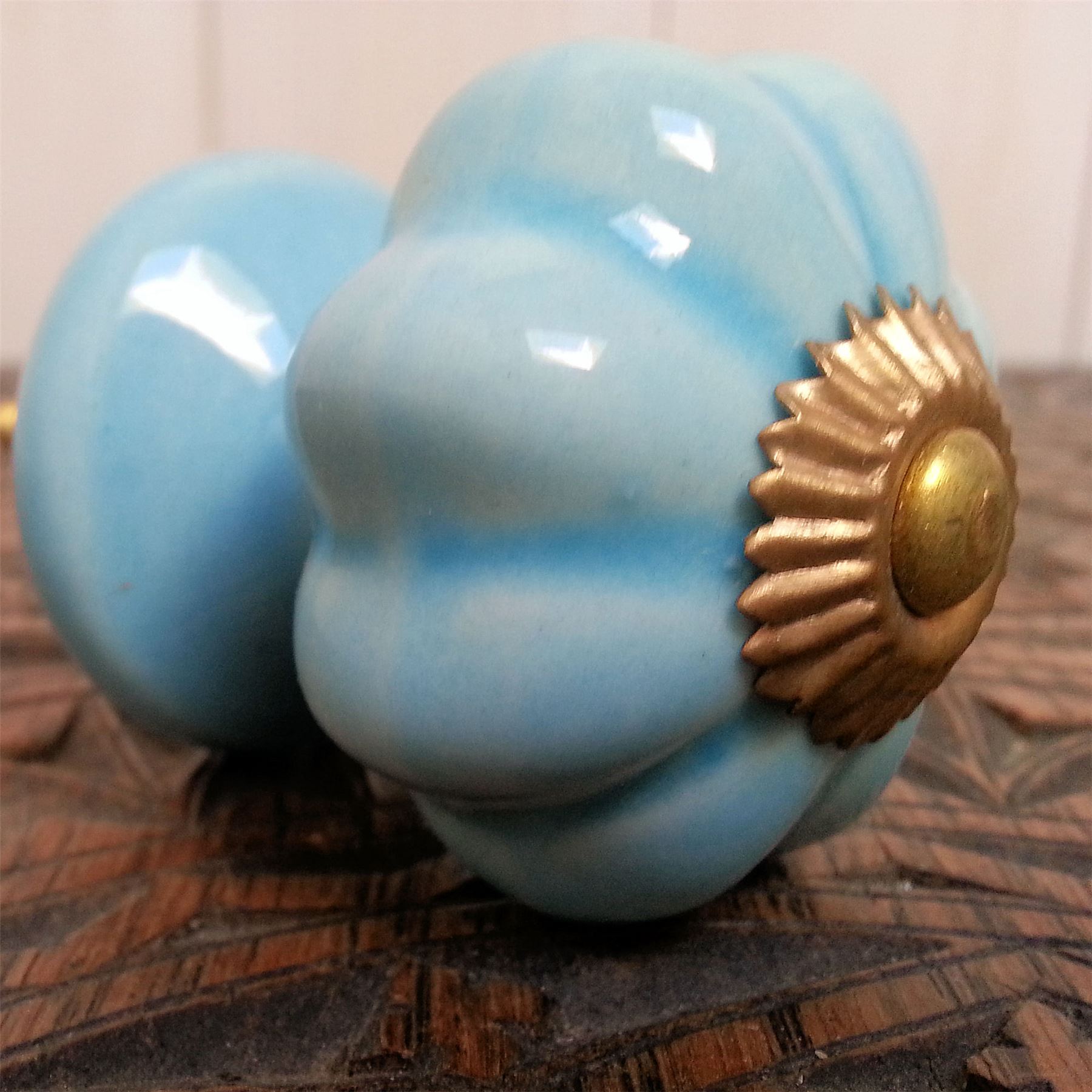 BIG CHOICE BLUE CERAMIC DRAWER PULLS DOOR KNOBS FURNITURE HANDLES VTG
