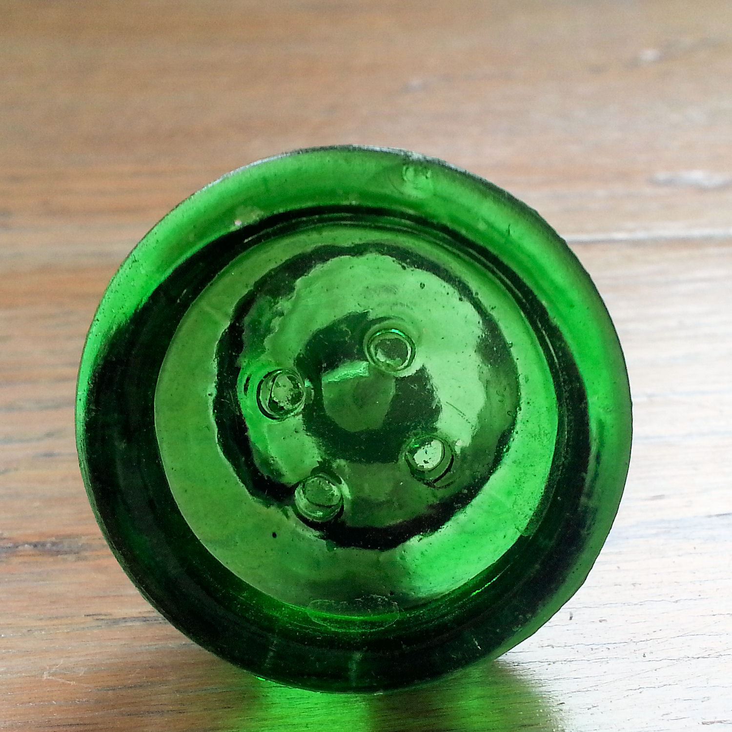 NEW COLOURFUL GLASS BUTTON SHAPED KNOBS DRAWER PULLS DOOR HANDLES RETRO