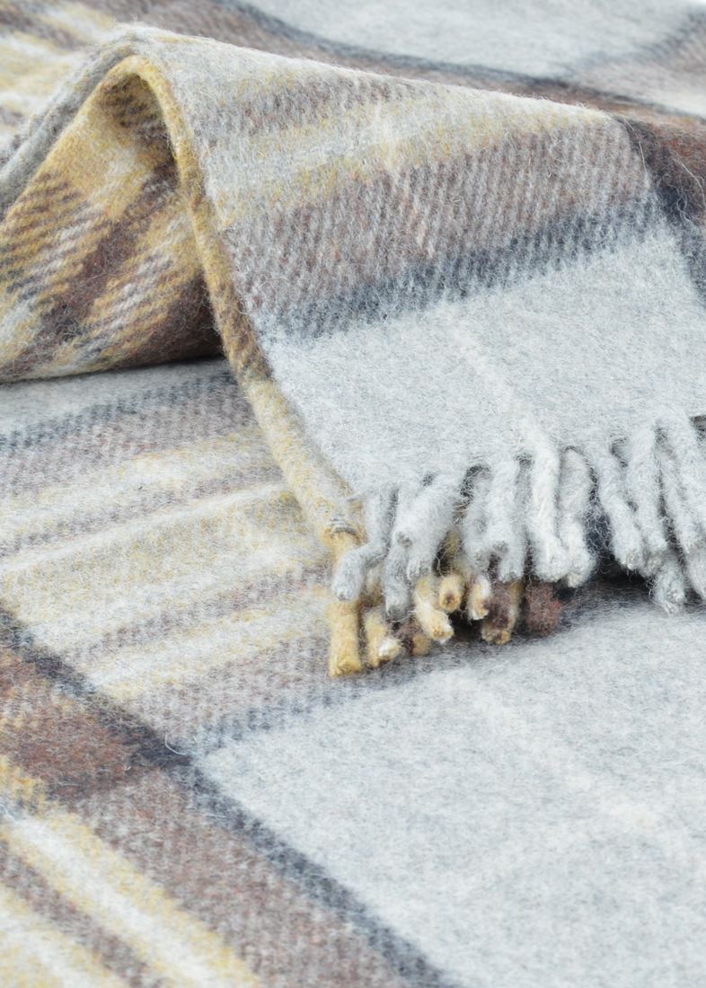 New Classic Scottish Wool Tartan Blanket Throw Rug Gift Various Tartans - Picture 32 of 57