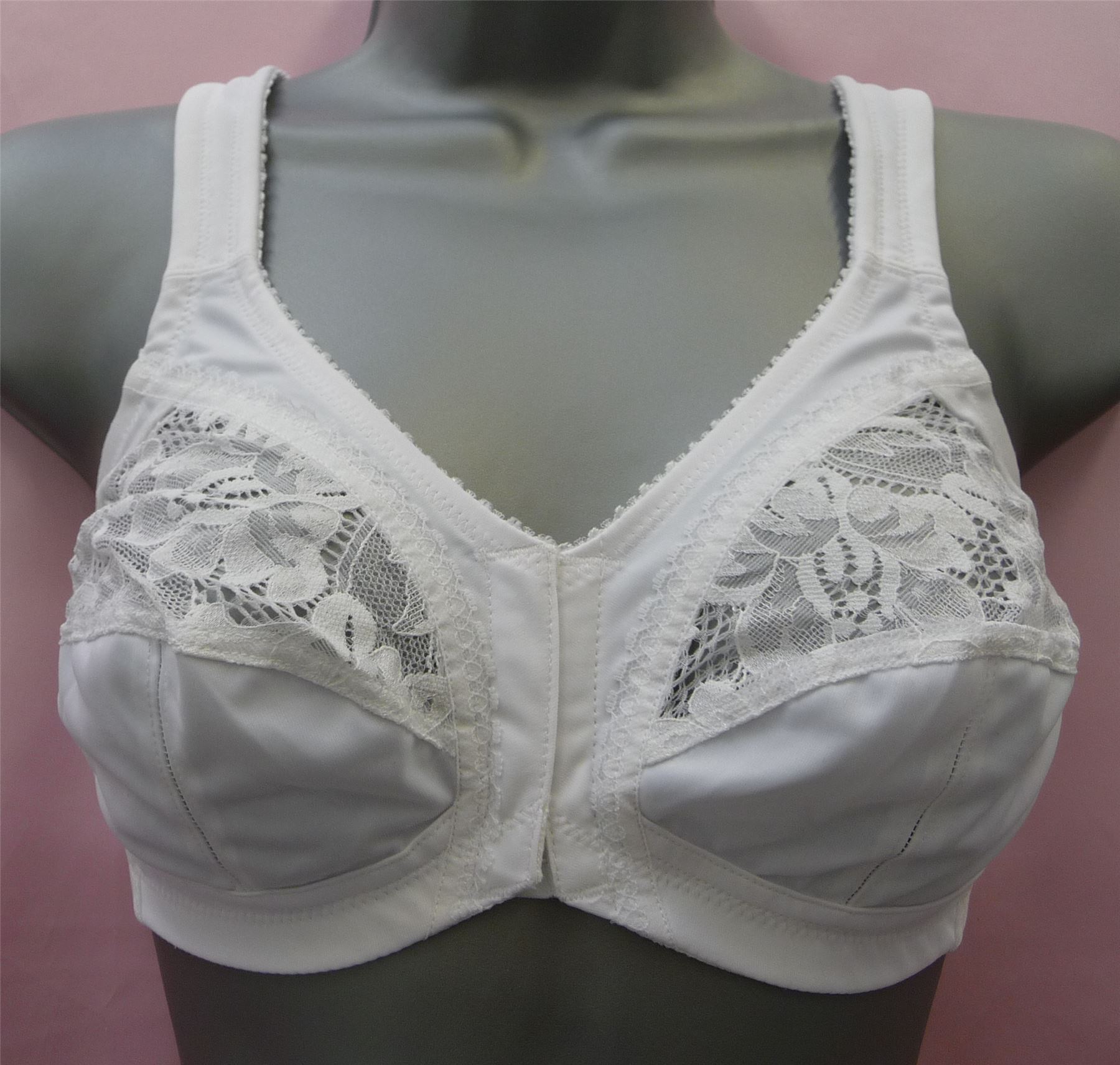 SPECIAL 0508 FRONT FASTENING WHITE BRA TRIUMPH MADE eBay