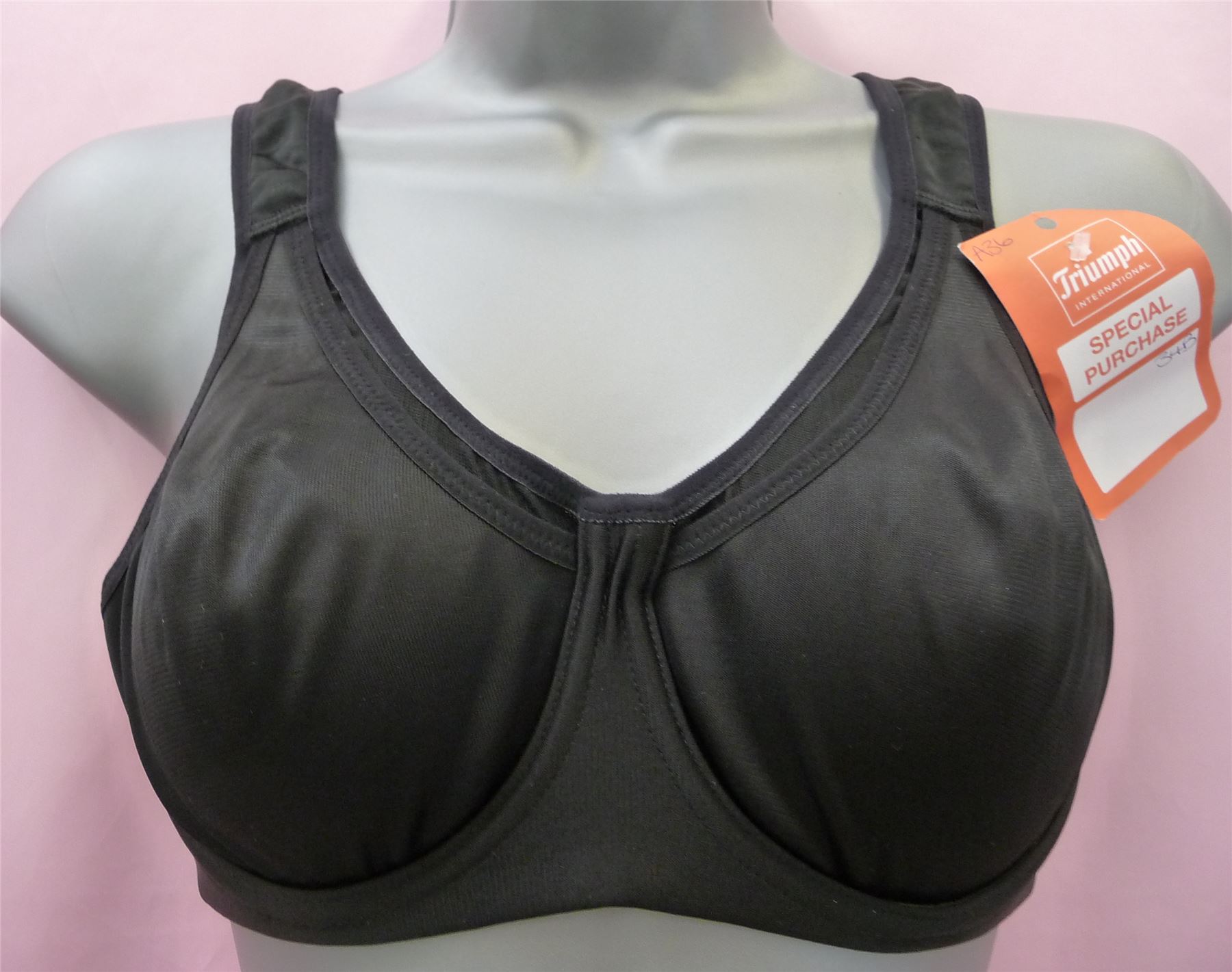 Sports Bra Special 8746 UNDER WIREDTRIUMPH MADE eBay