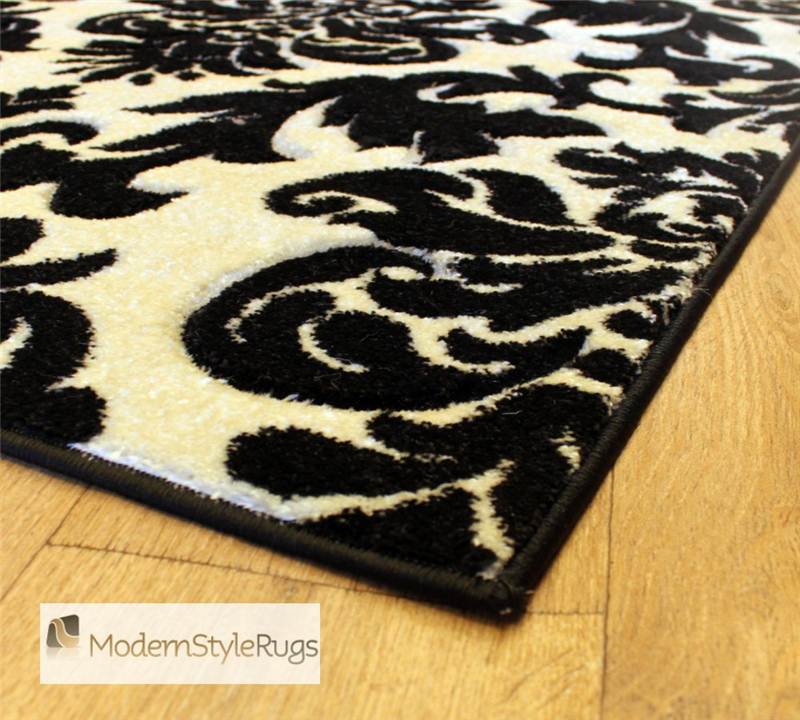Black & Ivory Rug Moda Handcarved Polypropelene Pile Sophisticated