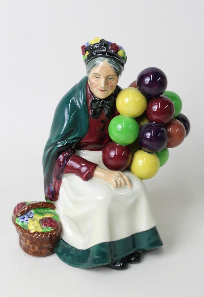 ROYAL DOULTON The Old Balloon Seller HN1315 7.5in Porcelain Female