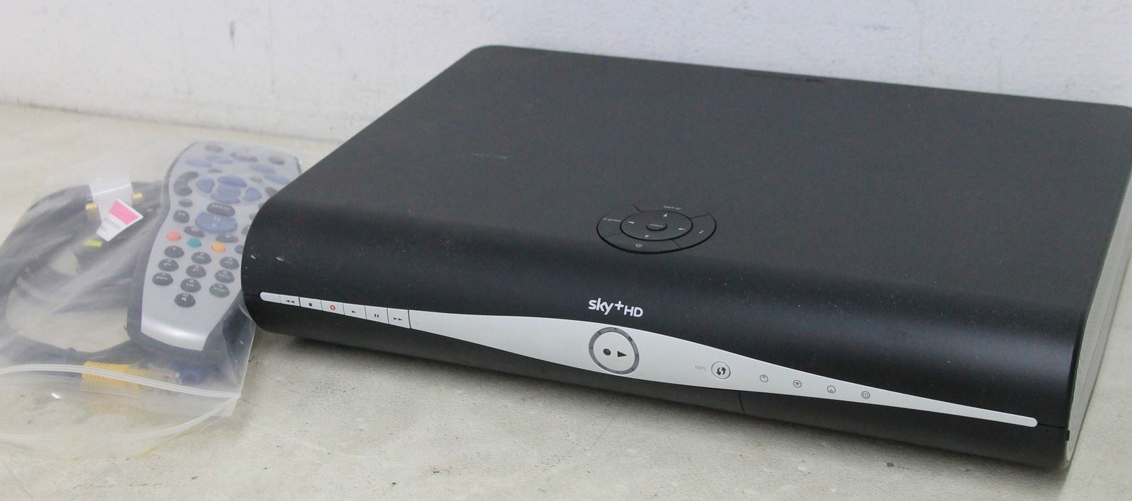 SKYSatelliteTVReceiverDRX890WRDigiboxHDMIHiDef500GBSetTopBox