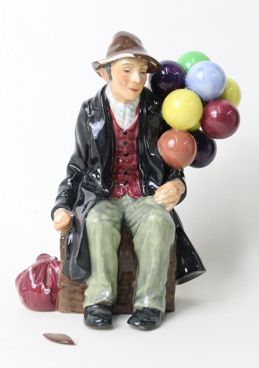 ROYAL DOULTON Vintage The Balloon Man HN1954 7.5in Tall Porcelain Male