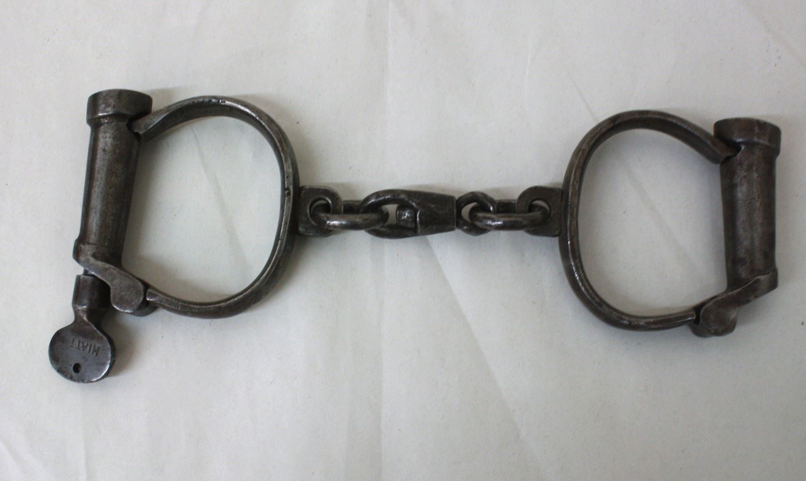 Hiatt Antique British Made Victorian ERA Style Police Handcuffs Handcuff KEY eBay
