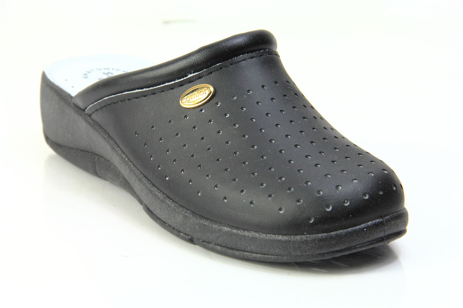 Clarks Trigenic toe loop sandals â by Hannah Rochell