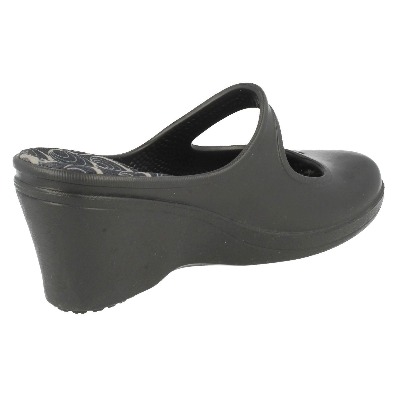 slip on crocs ladies