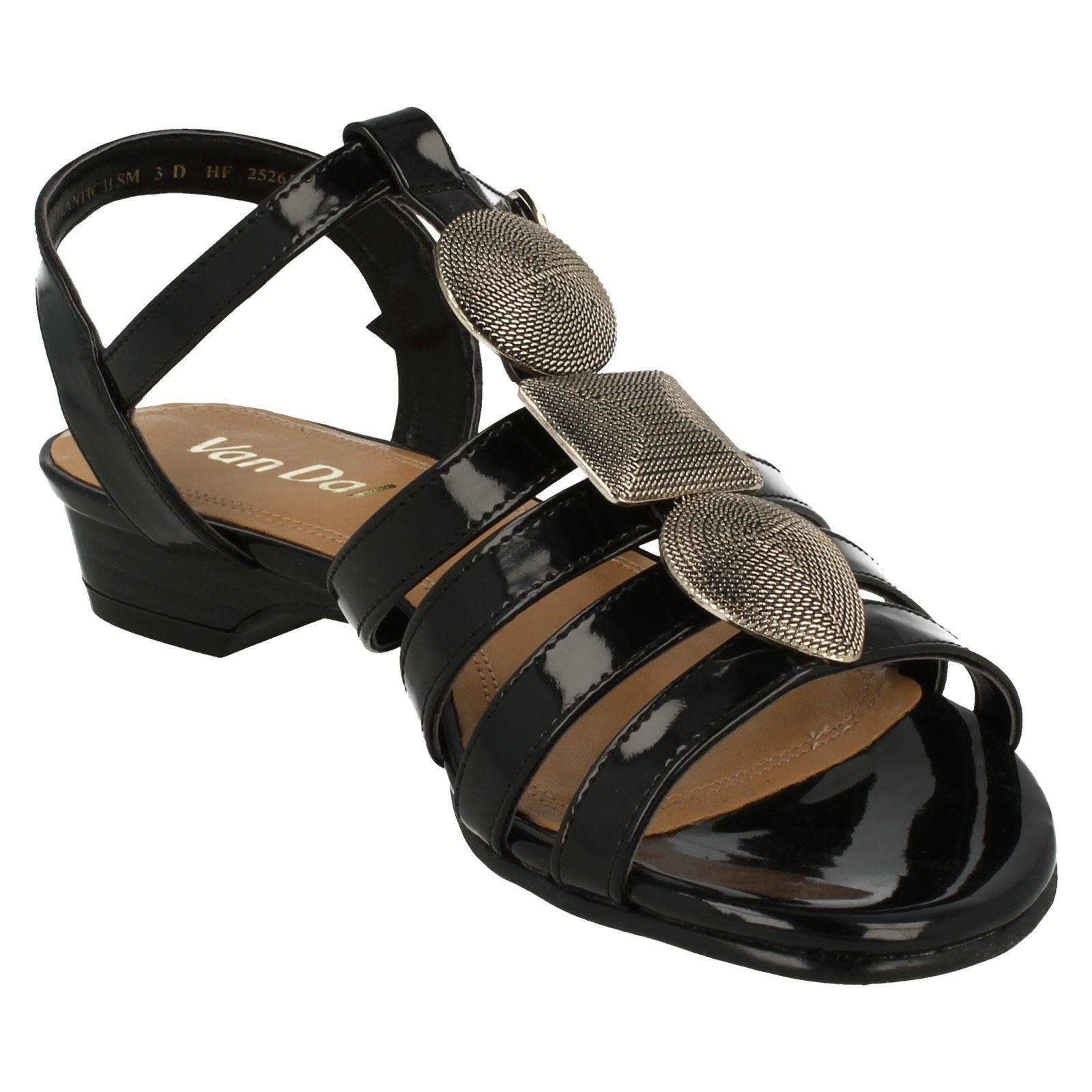 brand of sandals in sm