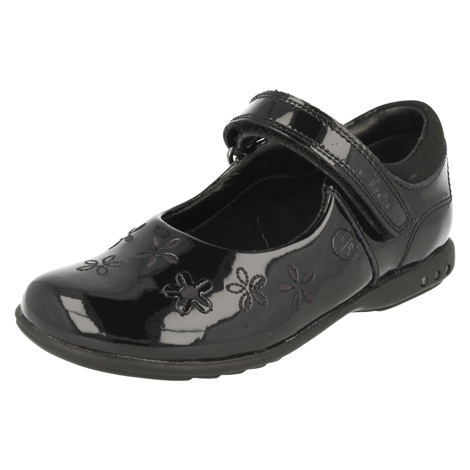 clarks school shoes