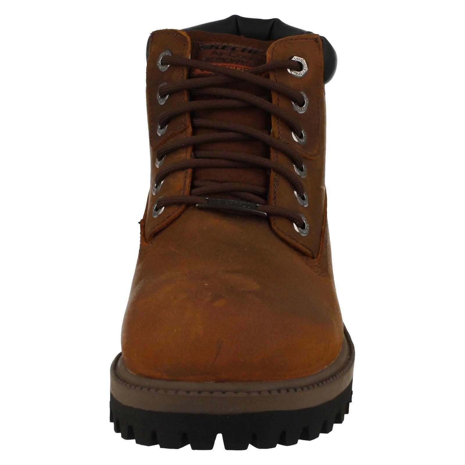 mens sketchers walking boots