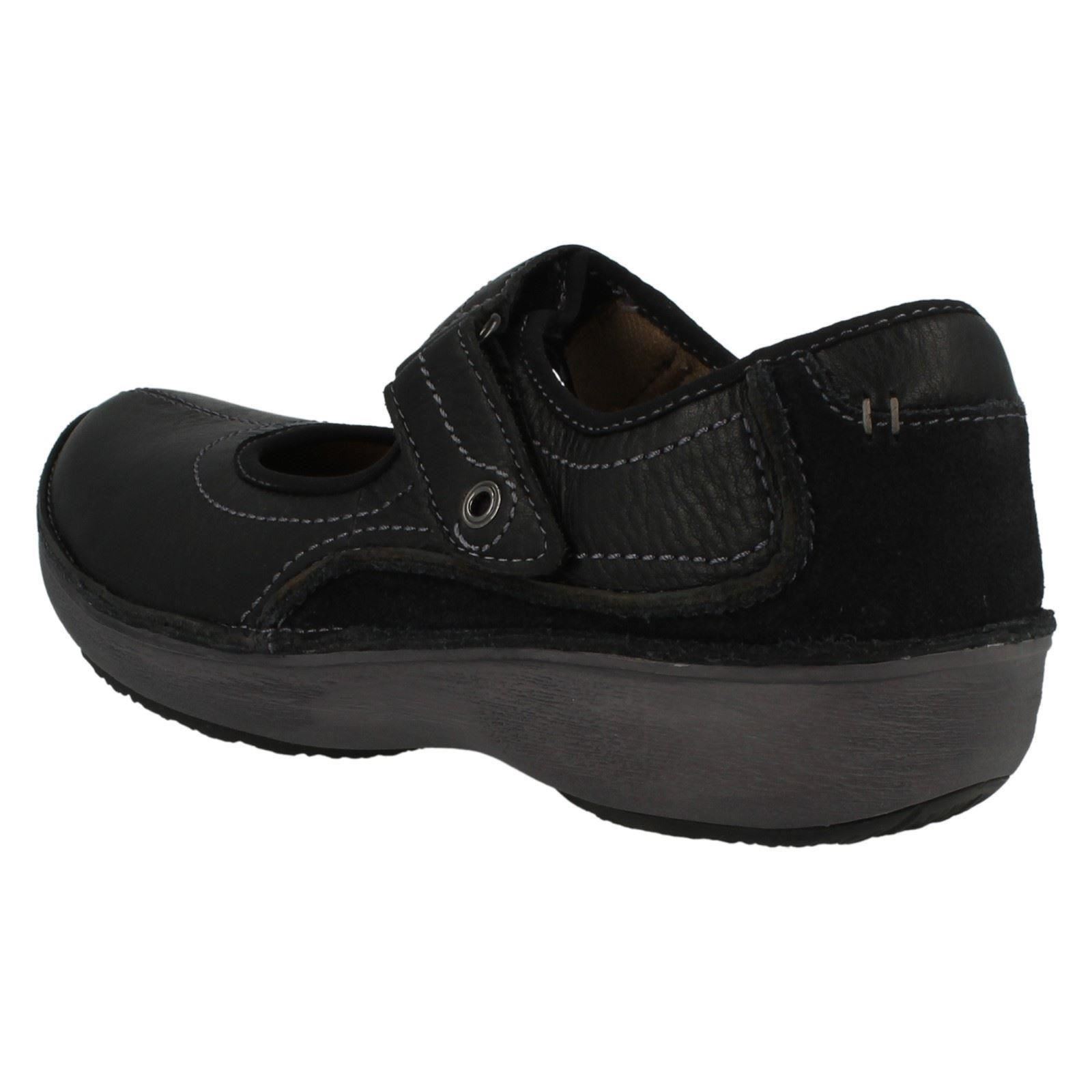 Ladies Clarks Flat Mary Jane Style 