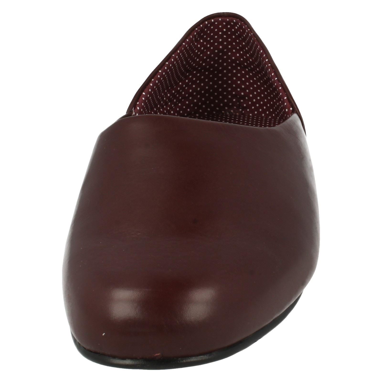 clarks harston lounge slippers