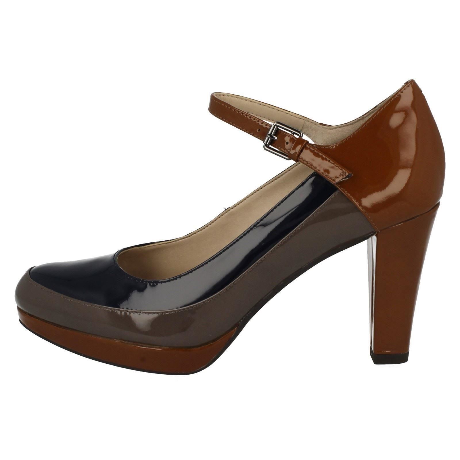 clarks mary jane shoes uk