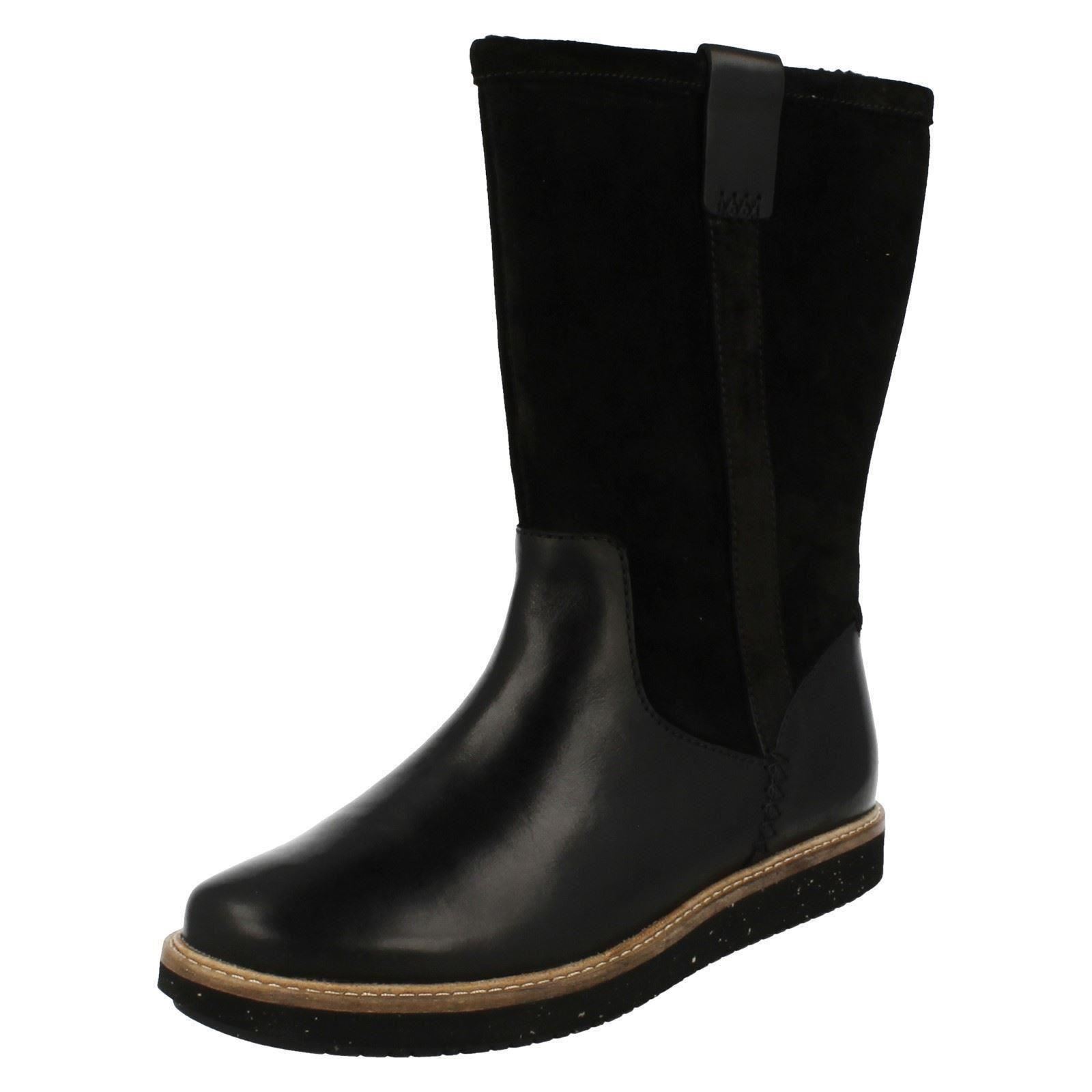 clarks ladies flat boots