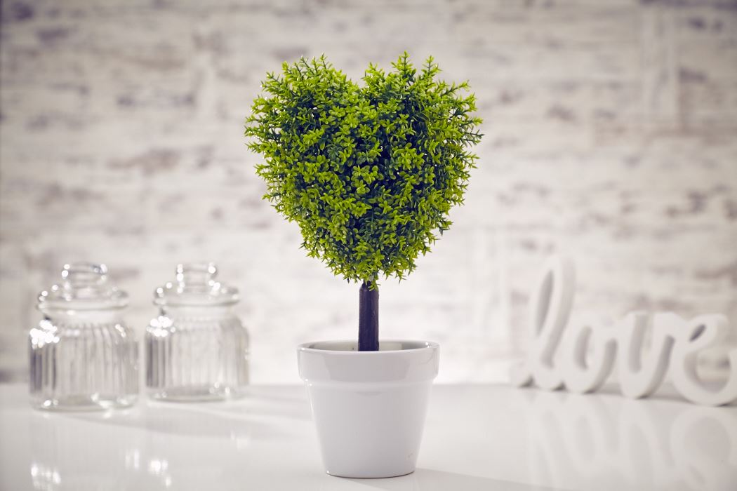Artificial Topiary Tree Plant Garden Home Buxus Boxwood in Pot Heart