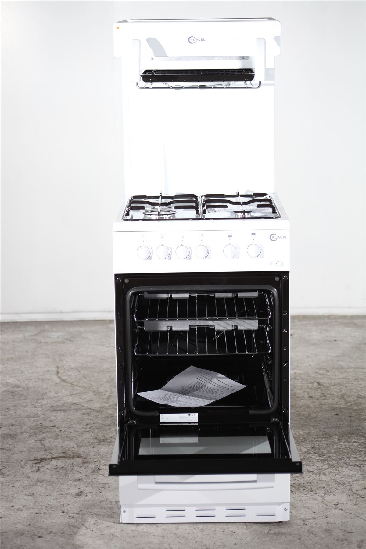 Preloved flavel gas cooker with grill on top of hob fhlg51w white