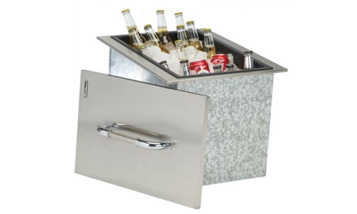 Bull Outdoor Ice Chest with Cover and Drain Bull Outdoor Ice Chest with Cover and Drain