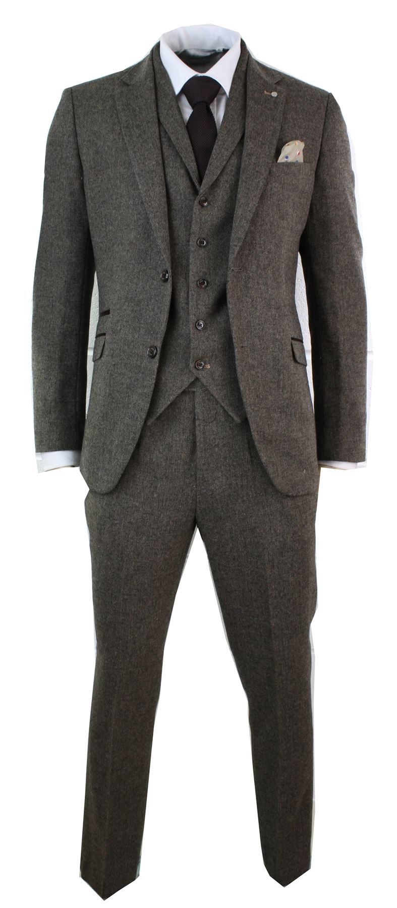 Mens 3 piece tweed suits All Empire Outlet tweed suits are exquisitely hand made to order, with meticulous attention to detail. Quintessential British styling at it's best, you'll look every inch .