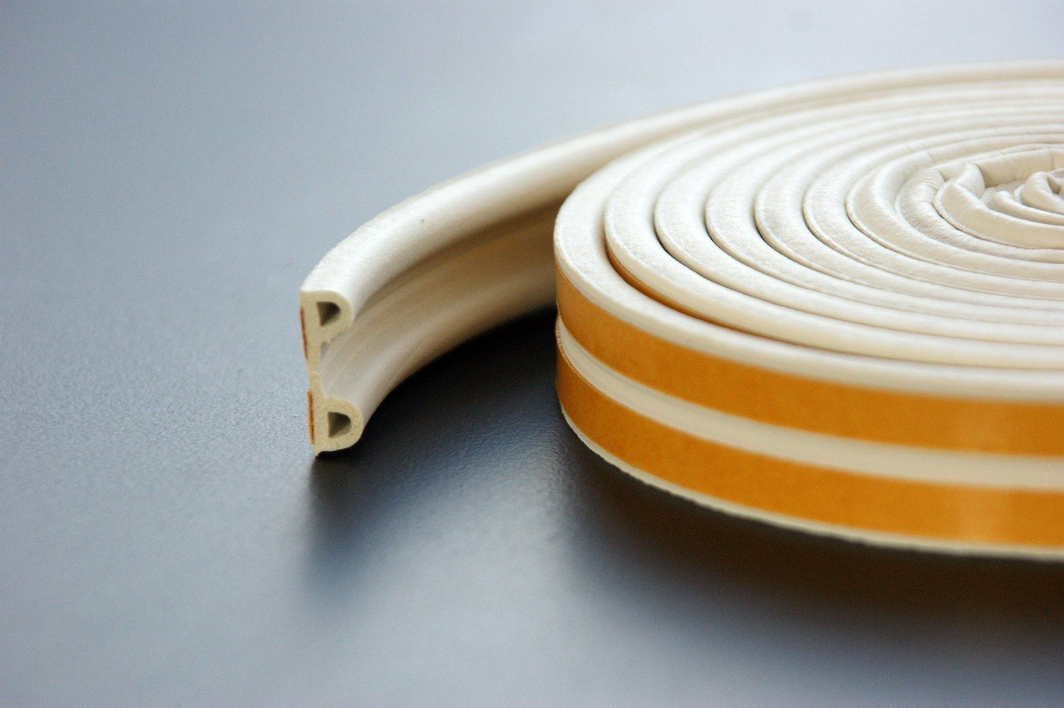 White Draught Excluder Self Adhesive Rubber Door Window Seal Strip Roll