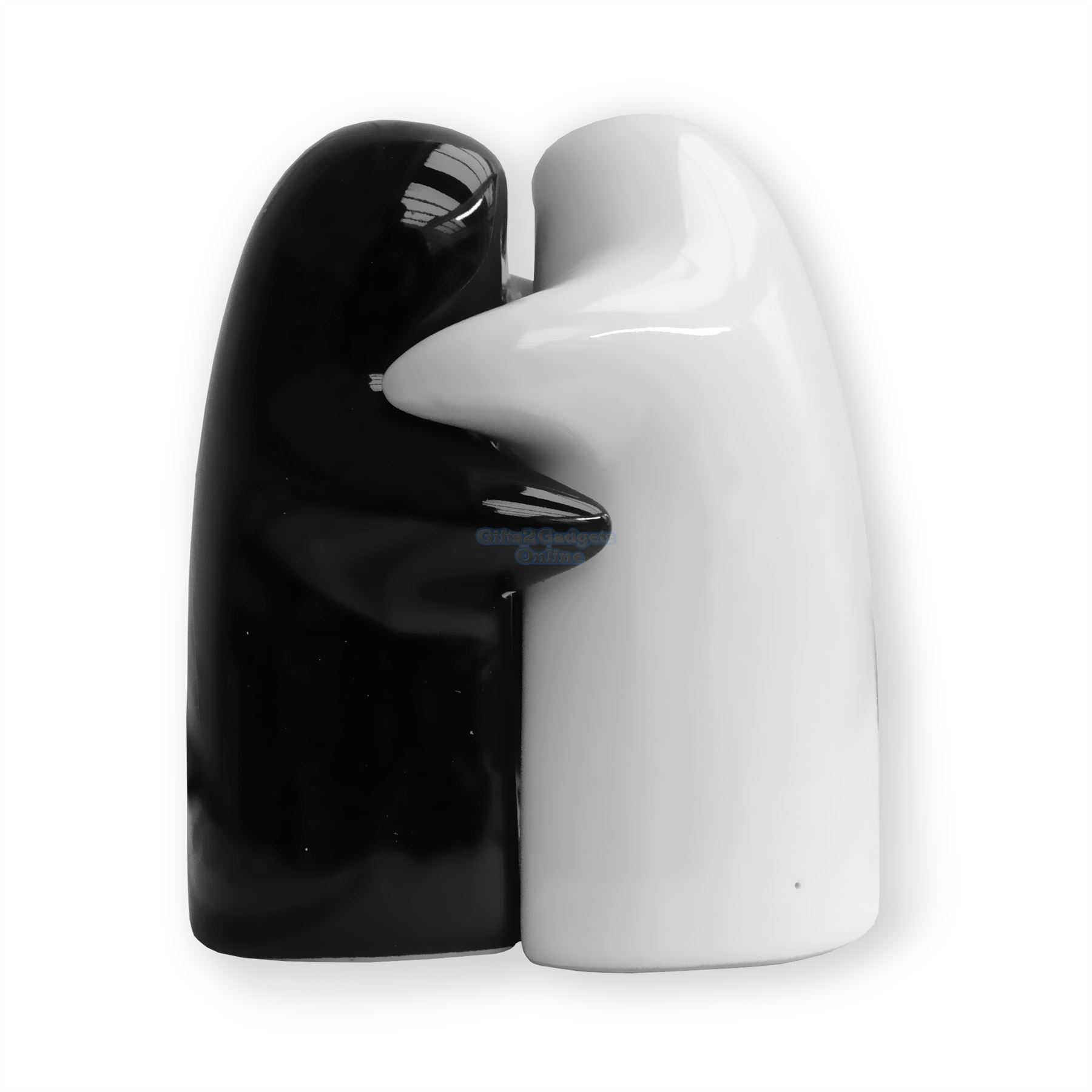 Hugging Salt And Pepper Shakers Home & Furniture Design