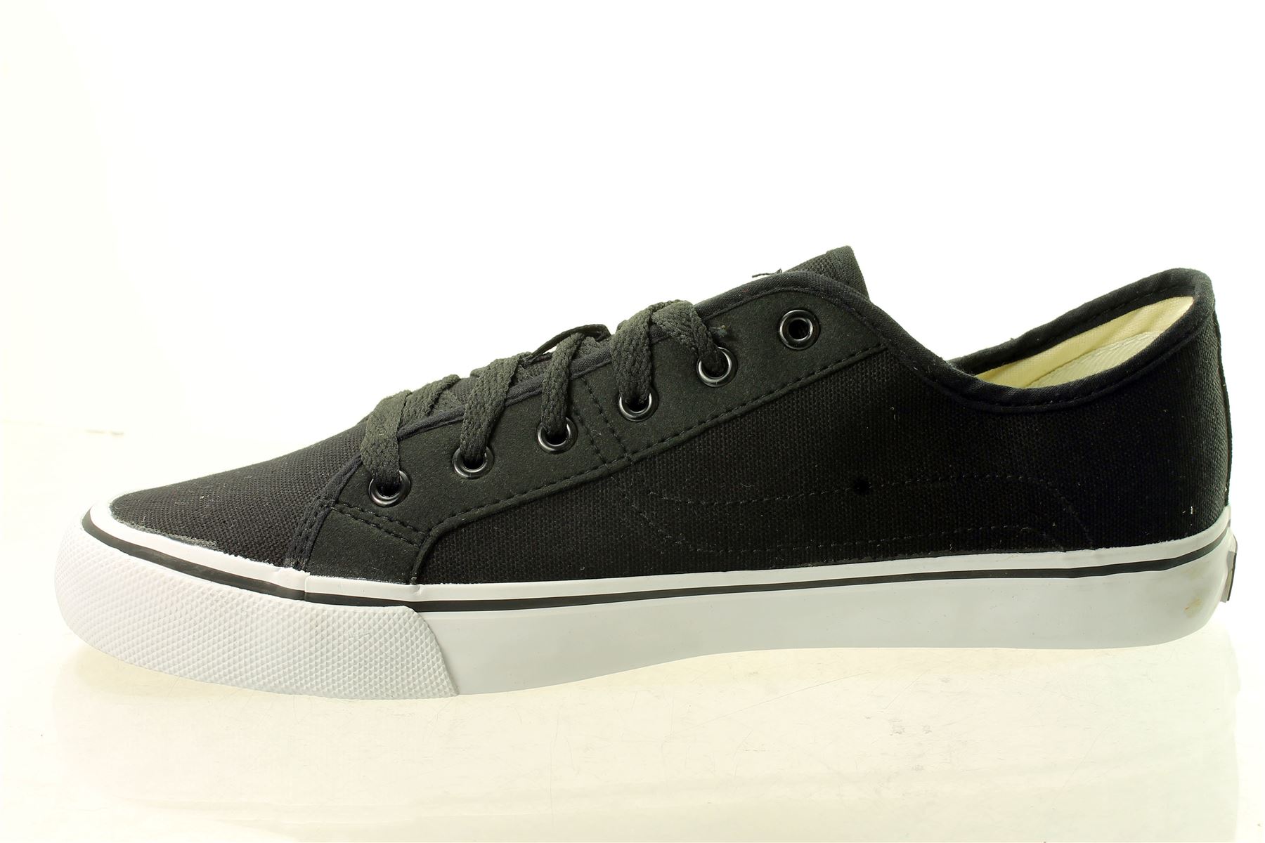 mens streetwear trainers