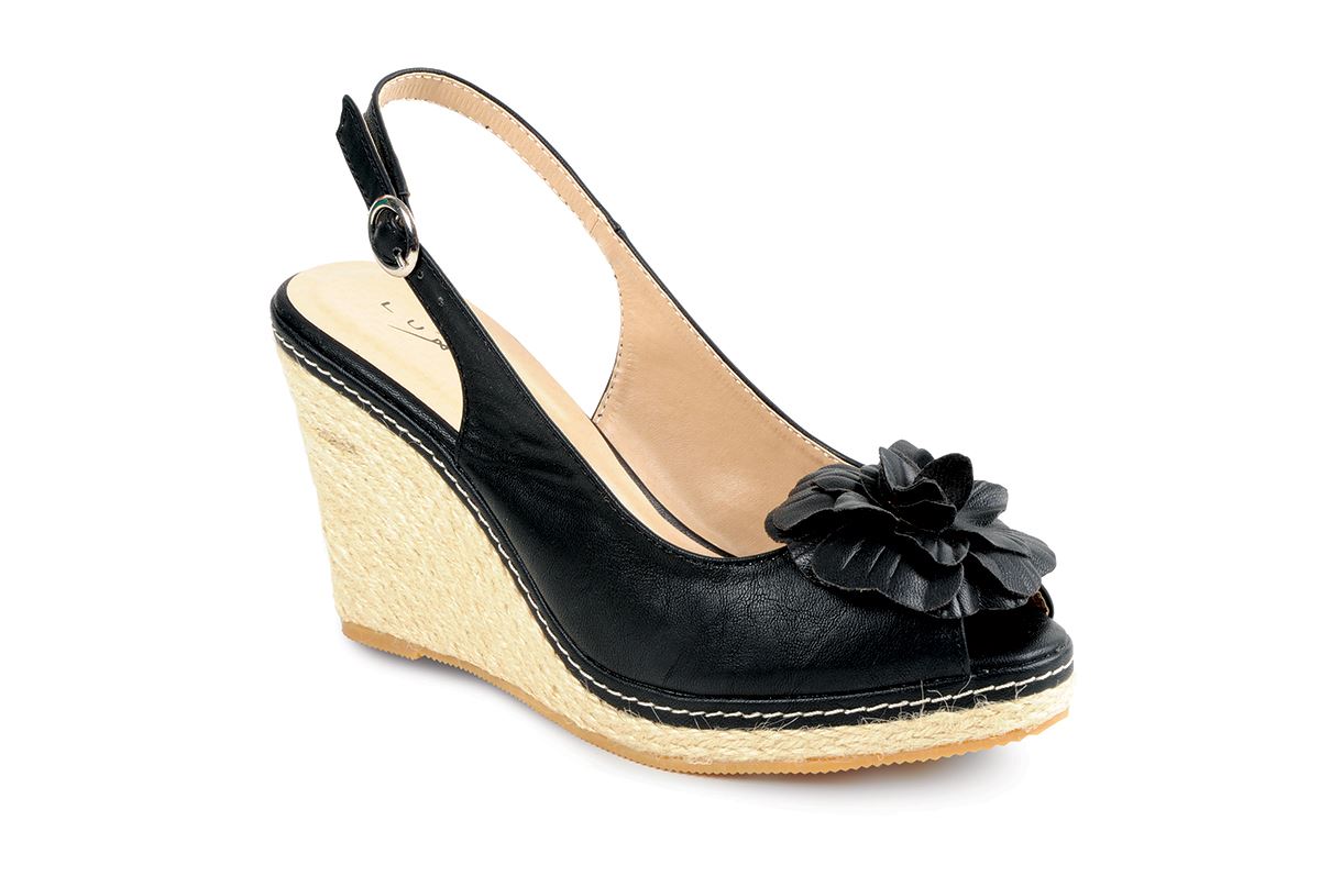 LAUREN Ralph Lauren Charla Closed Toe Espadrille Women's Wed