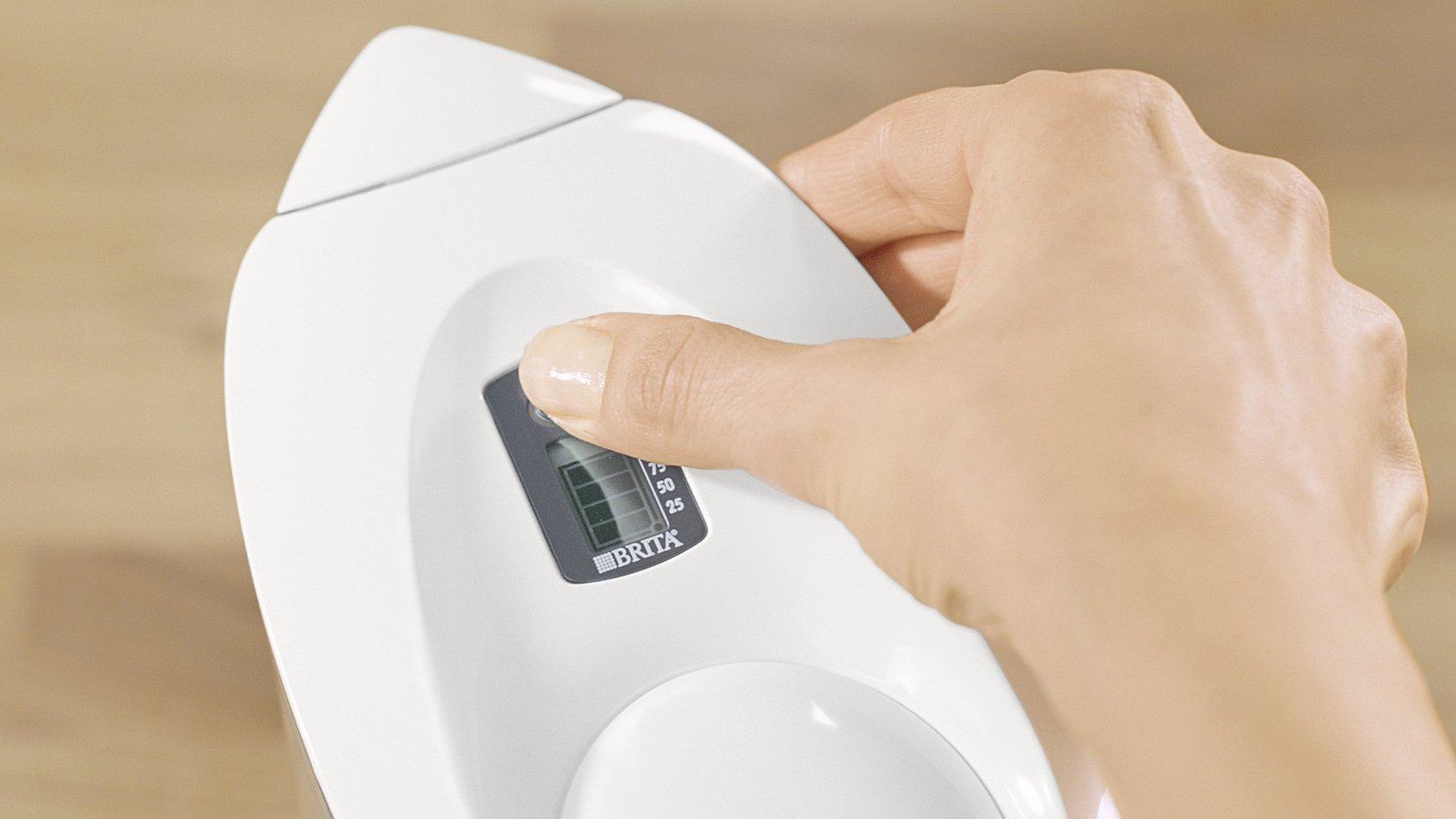 BRITA New Marella 2.4L Cool White Jug with 6 Month Pack of Maxtra Water Filters - Picture 3 of 10