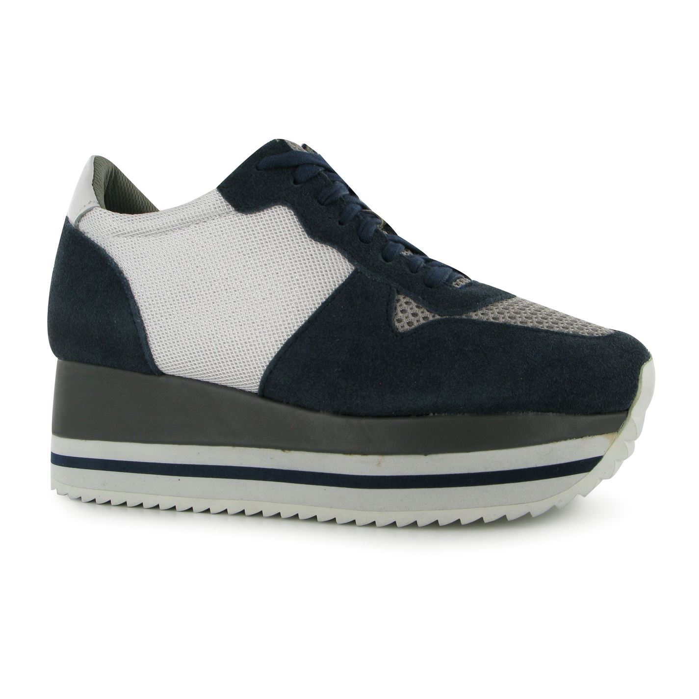 Trainers shoes traduzione
